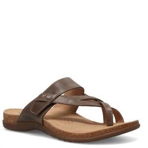 NEW TAOS women's perfect sandal in mocha